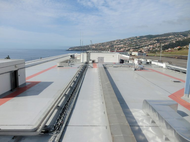 Cobertura reabilitada do Aeroporto da Madeira com sistema contínuo de impermeabilização